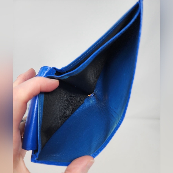 LV EPI LEATHER MEN'S WALLET - Picture 8 of 16